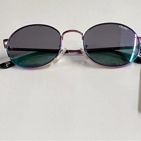 NWT Quay “MOD STAR” Rainbow Round Sunglasses - Picture 3 of 9